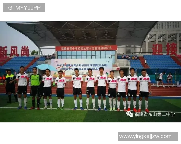 南京足球队荣登全国足球团队协作排行榜第五名展现团队精神与实力