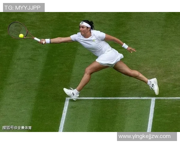 花式足球明星贾巴尔的精彩瞬间与炫酷技艺全景展示